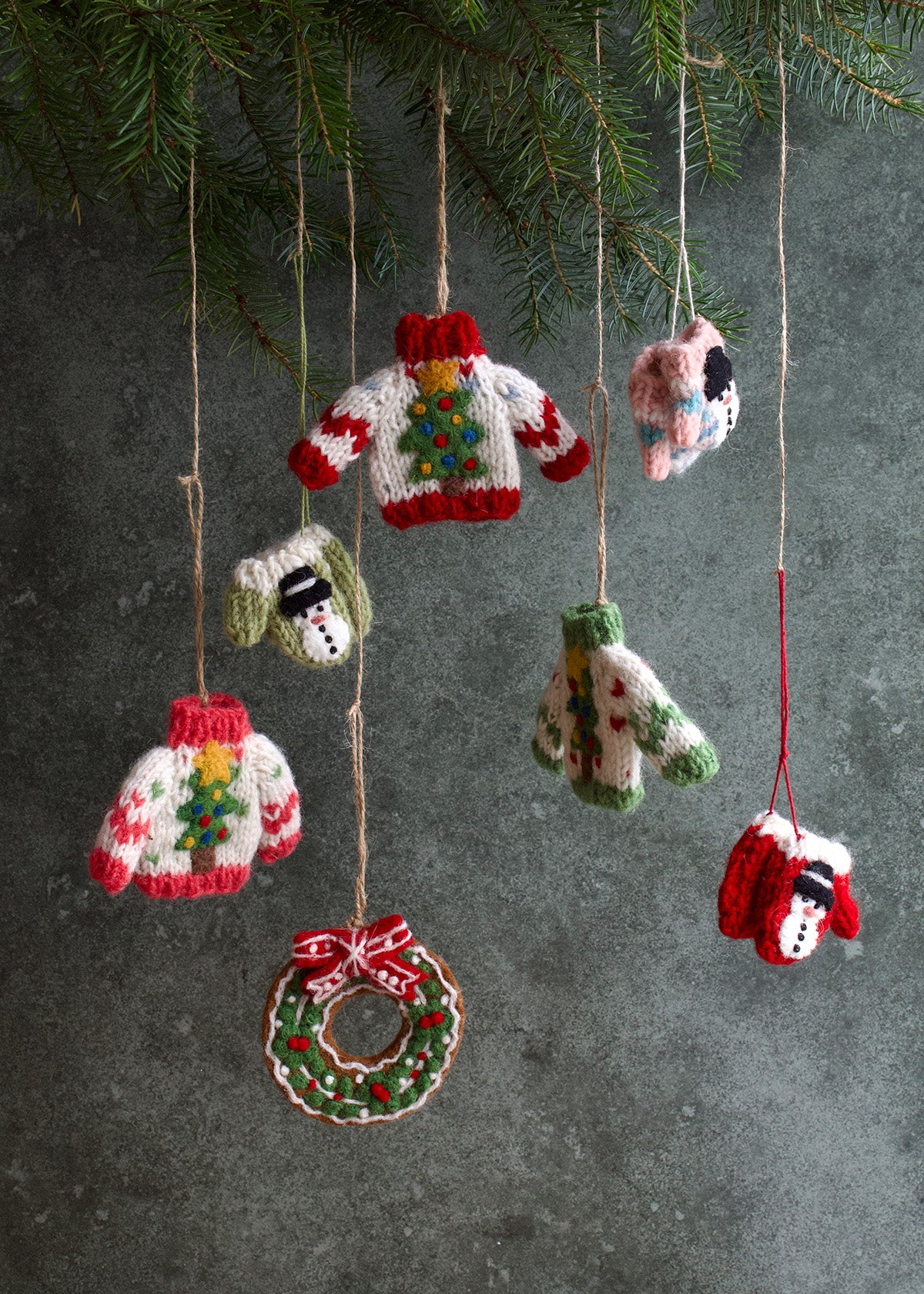 Felt christmas wreath