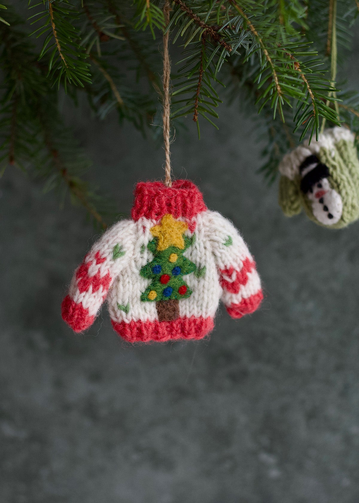 Ugly christmas jumper pink