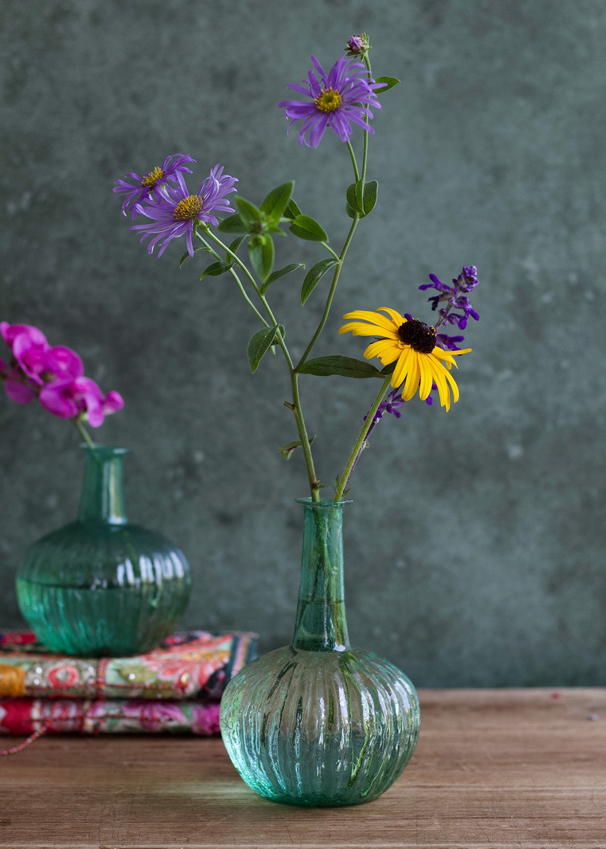 Recycled green vase WEL236