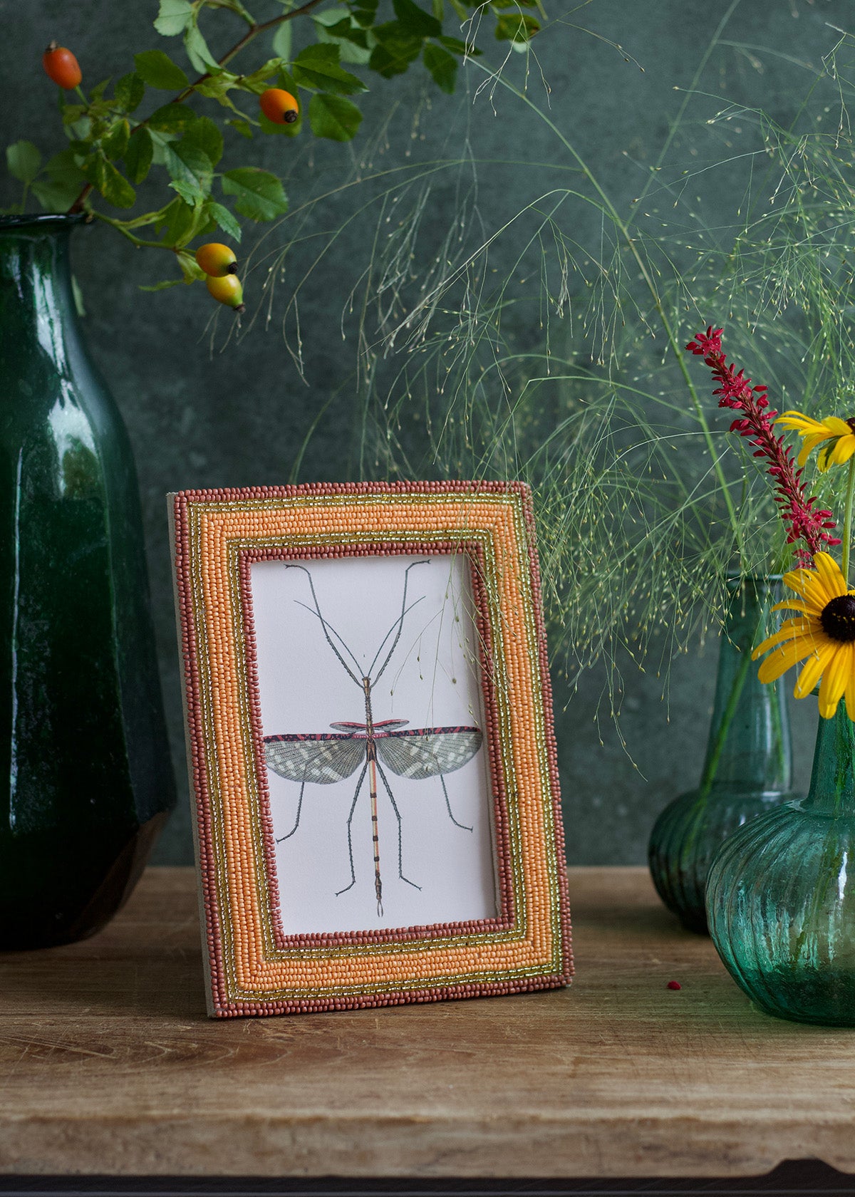 Beaded photo frame salmon AKS012