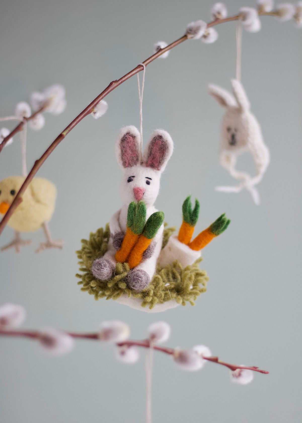 felt Hare In Grass Nep10603