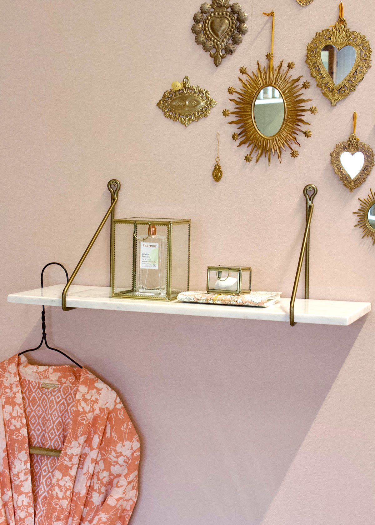 Marble wall shelf E047