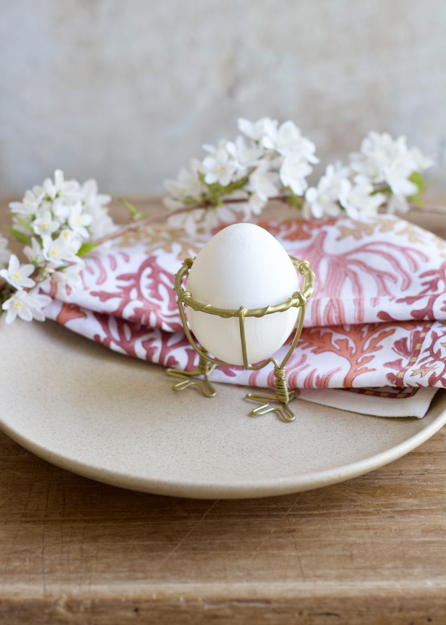 Walking egg holder KE105