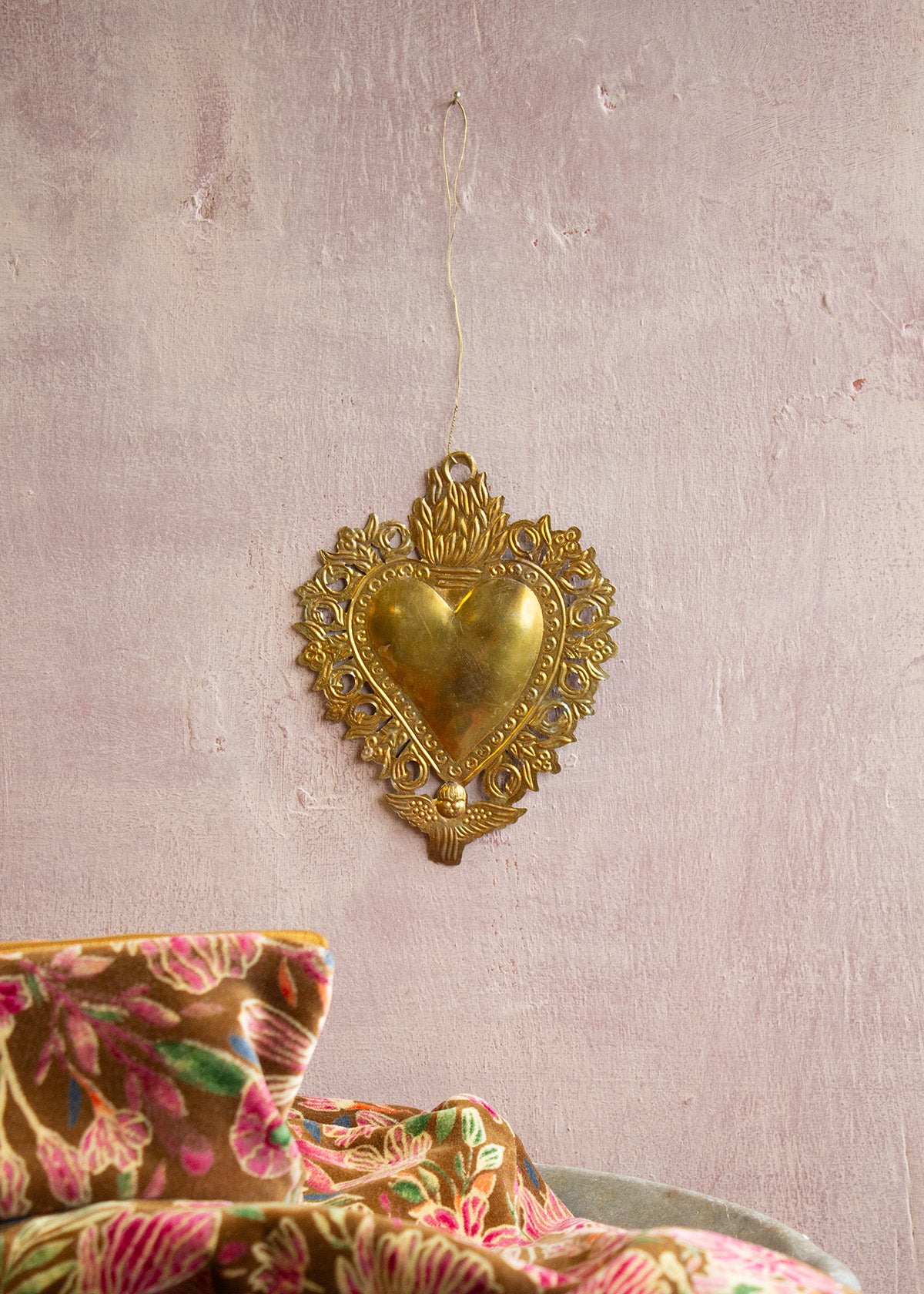 Angel sacred heart NAW2799