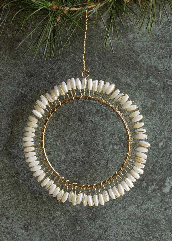 Pearl Hoop Ornament WD61