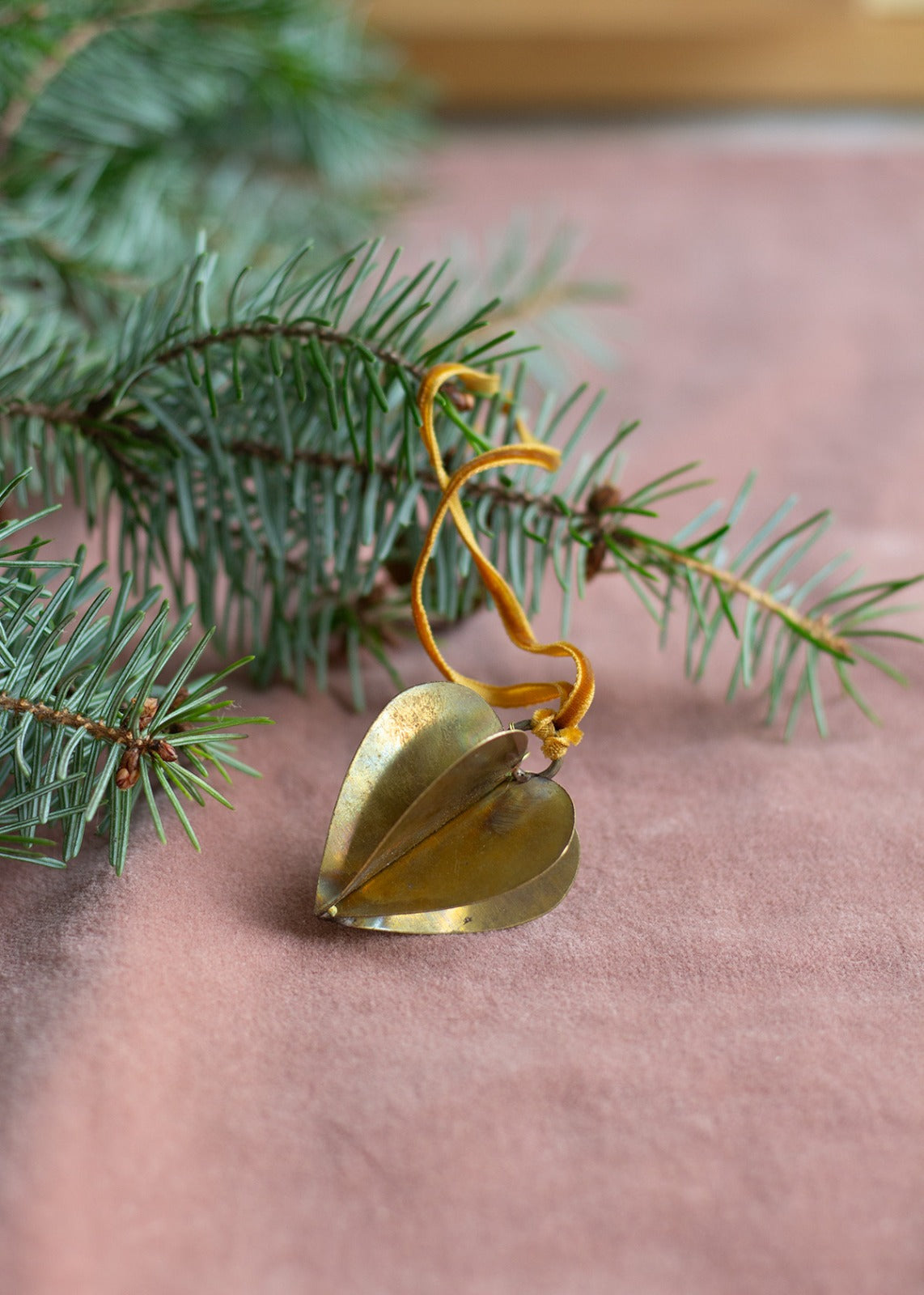 Brass heart hanger TI1520