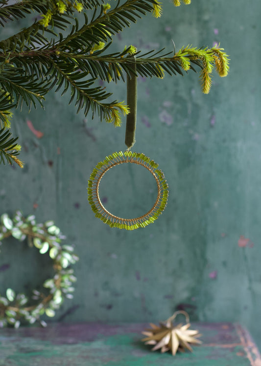 Krans groene glaskralen WD04