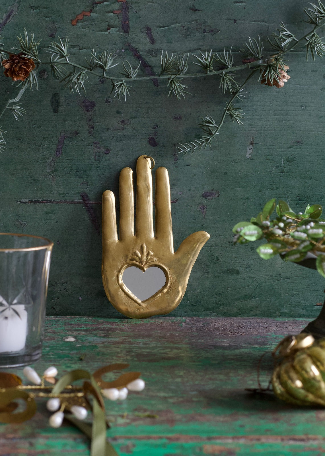 HAND with mirror NAW20273