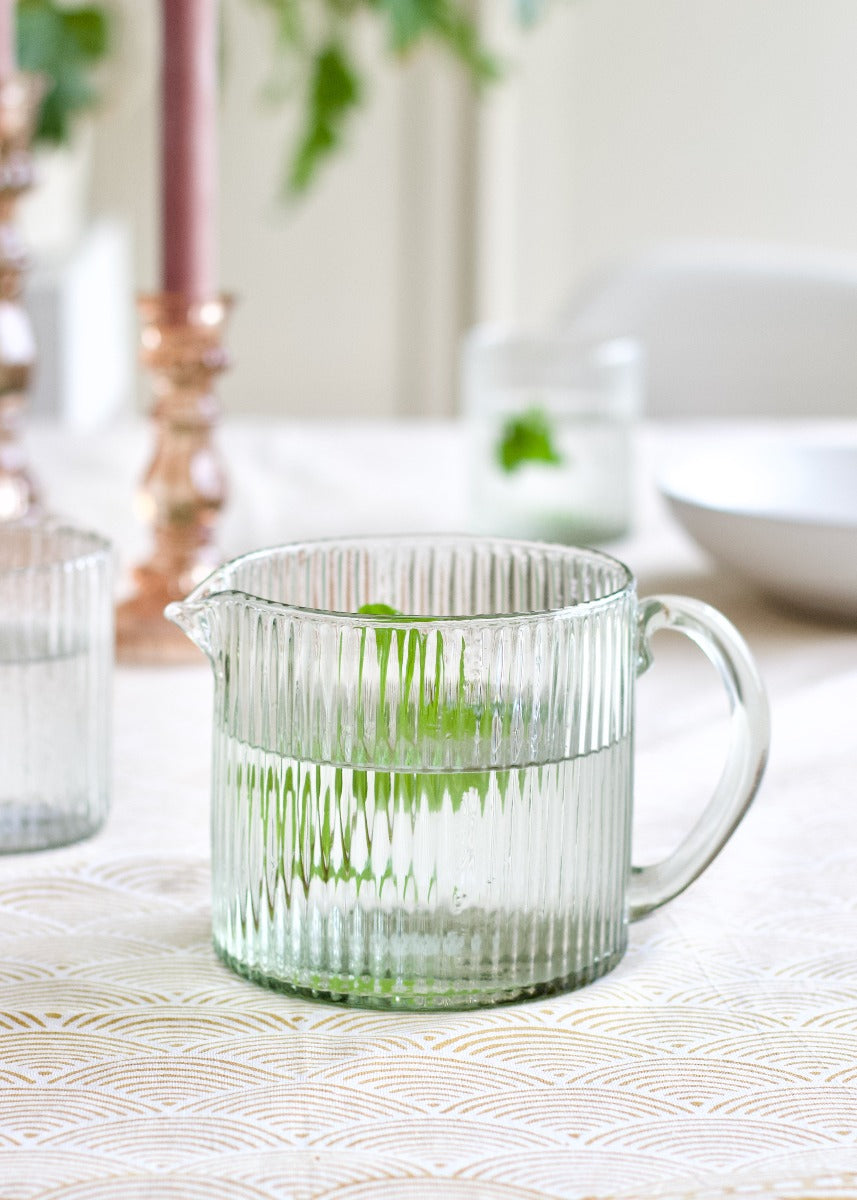 Glass carafe with handle WEL014