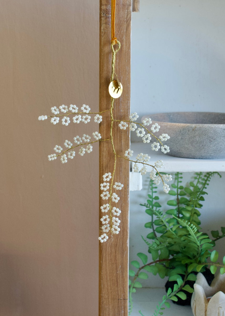 Branche de perles blanches TI1023