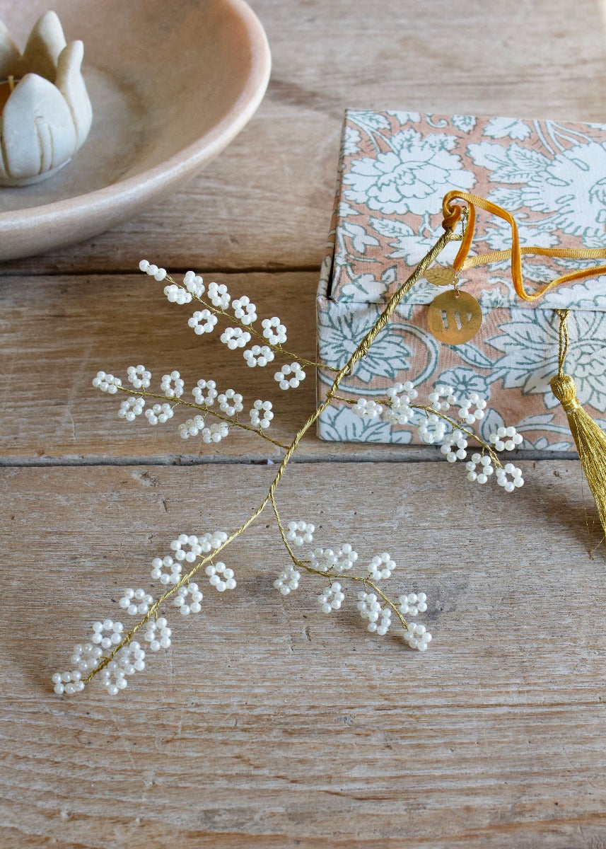 Branche de perles blanches TI1023