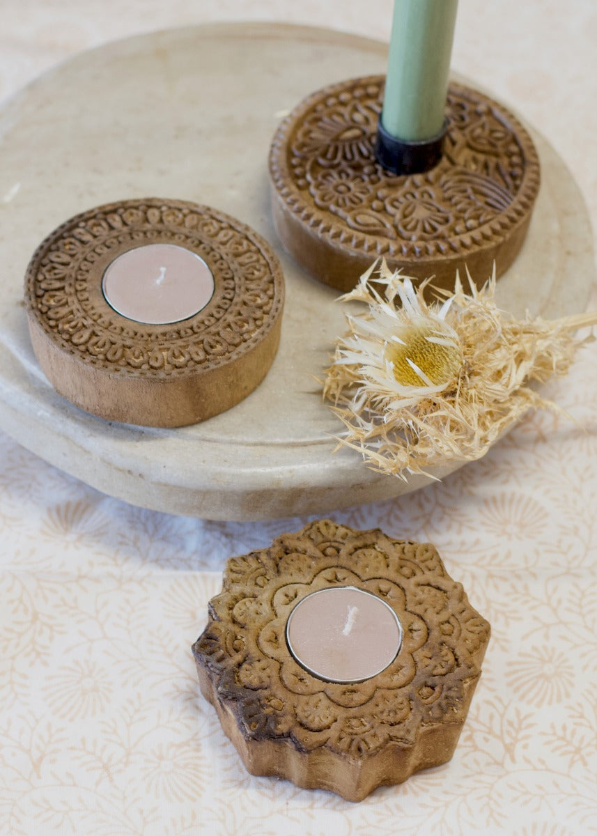 Kaarsenhouder rond hout
