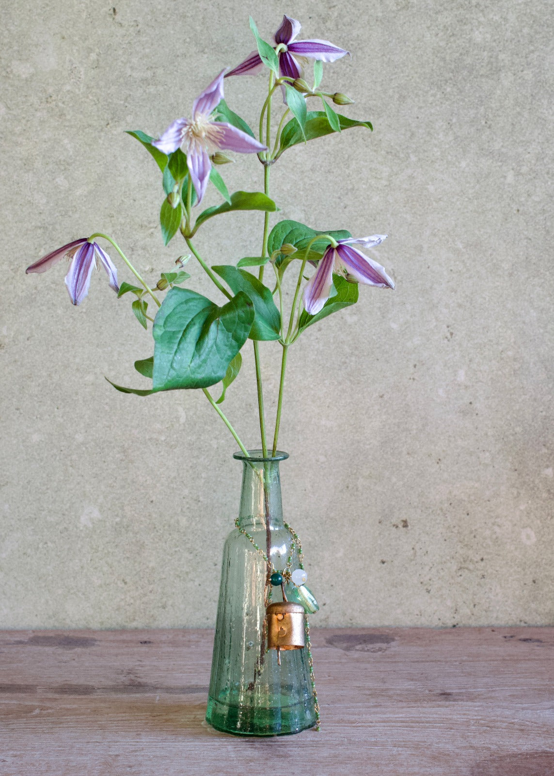 Bel ornament groene kralen BE008