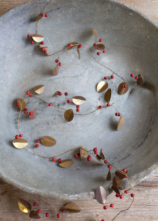 Garland leaves with red berries EW-4622B