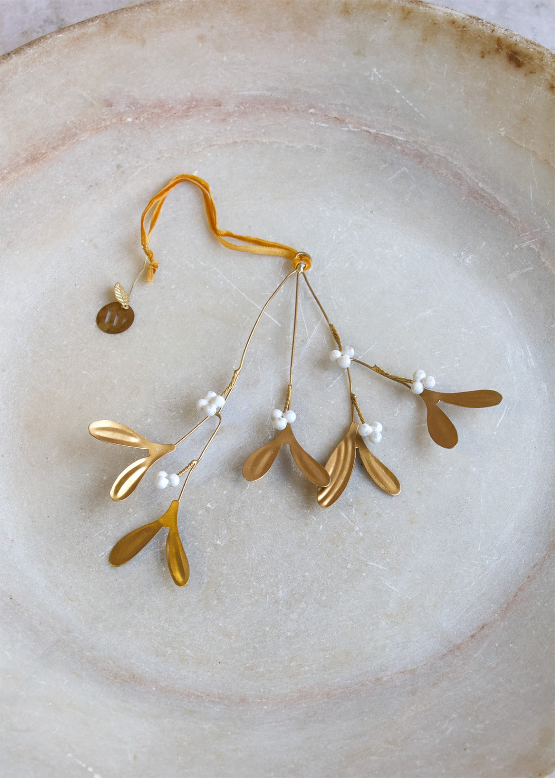 Mistletoe gold white berries EW-5298
