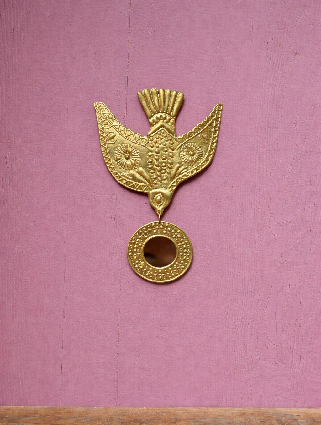 Mirror of the sacred dove NAW538