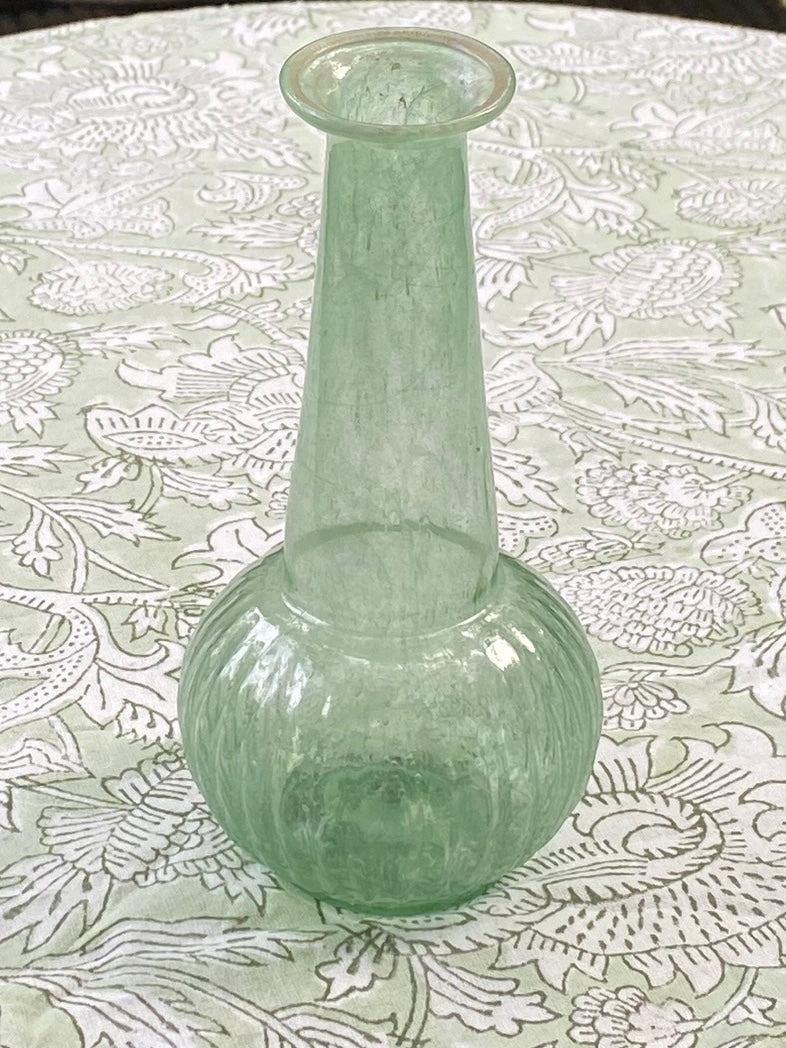 Green vase WEL229