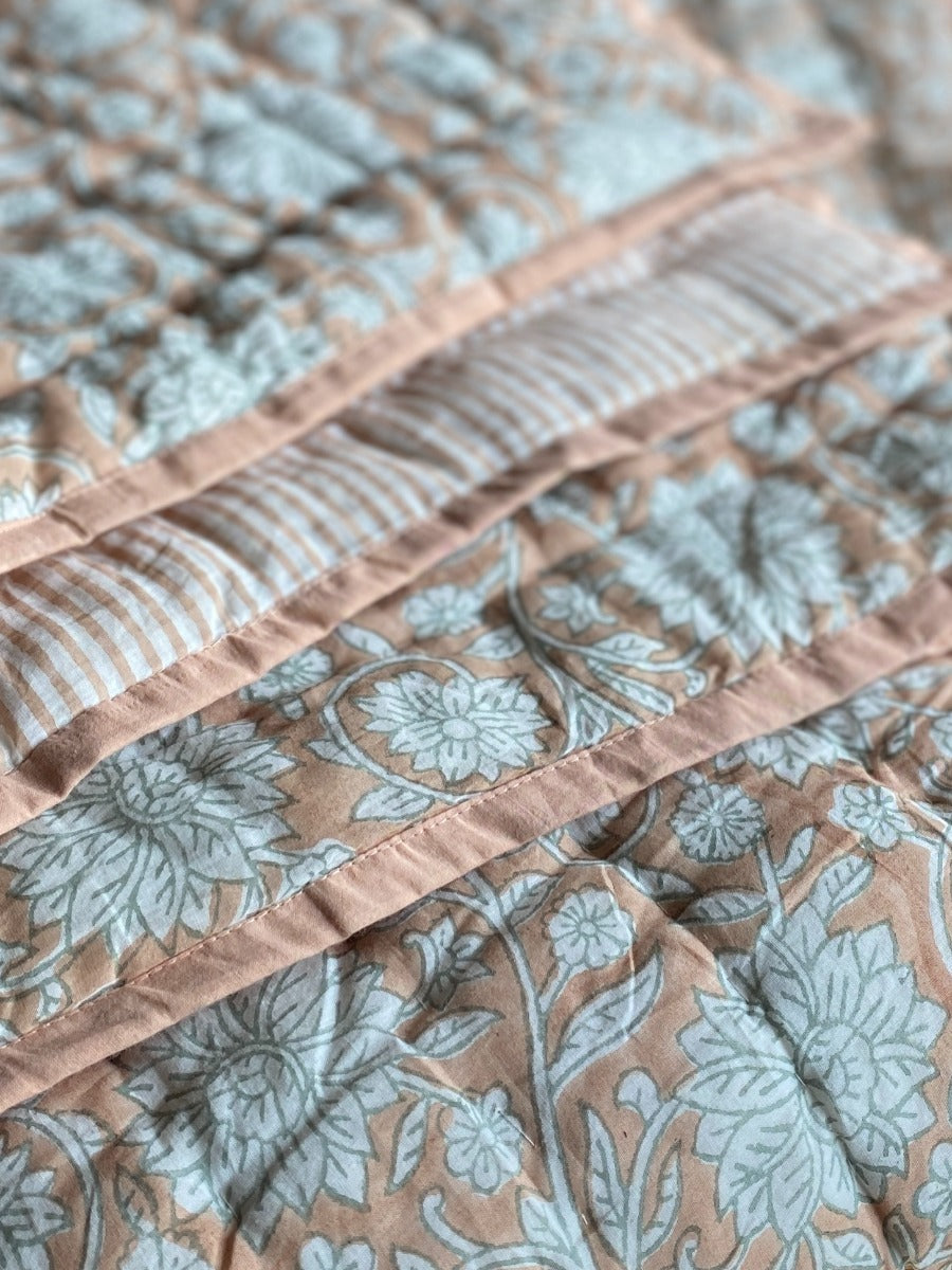 Gewatteerde sprei NAK2308