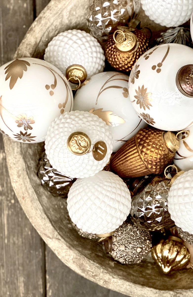 Christmas ball opal white WEL033