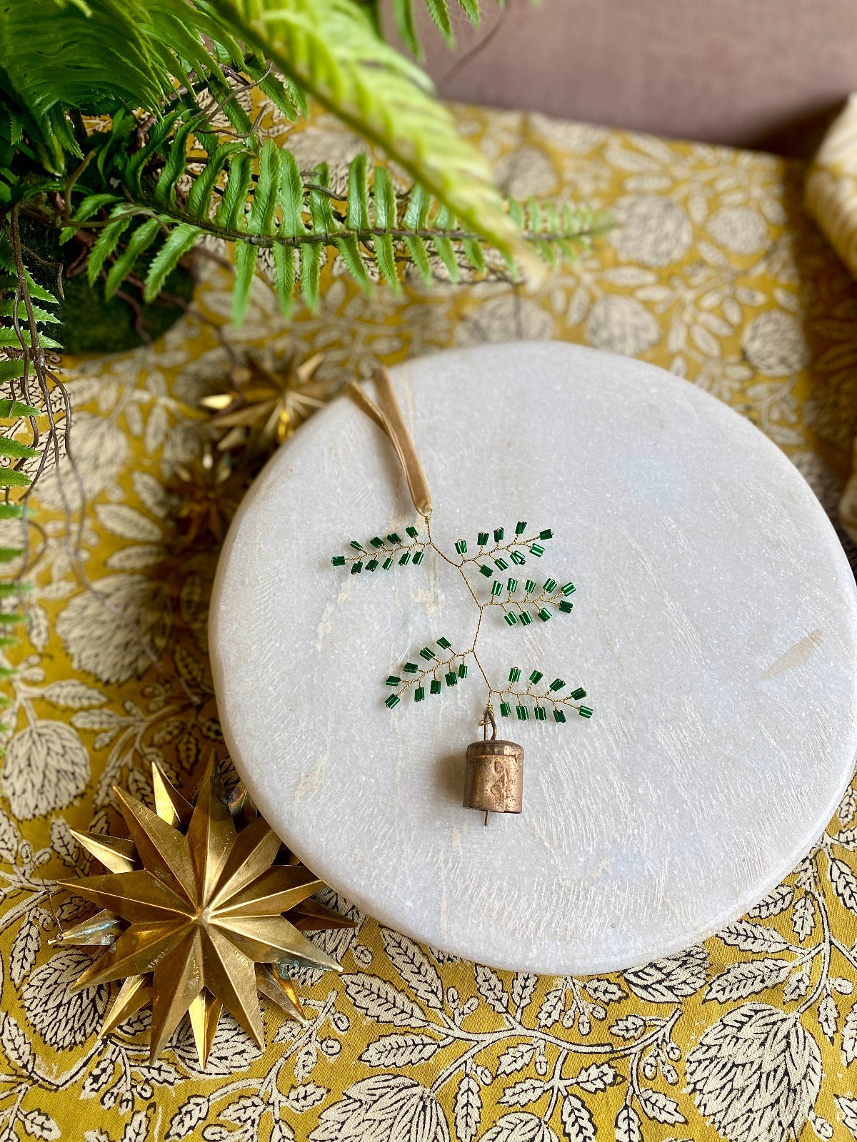 Cloche avec perles vertes WD33