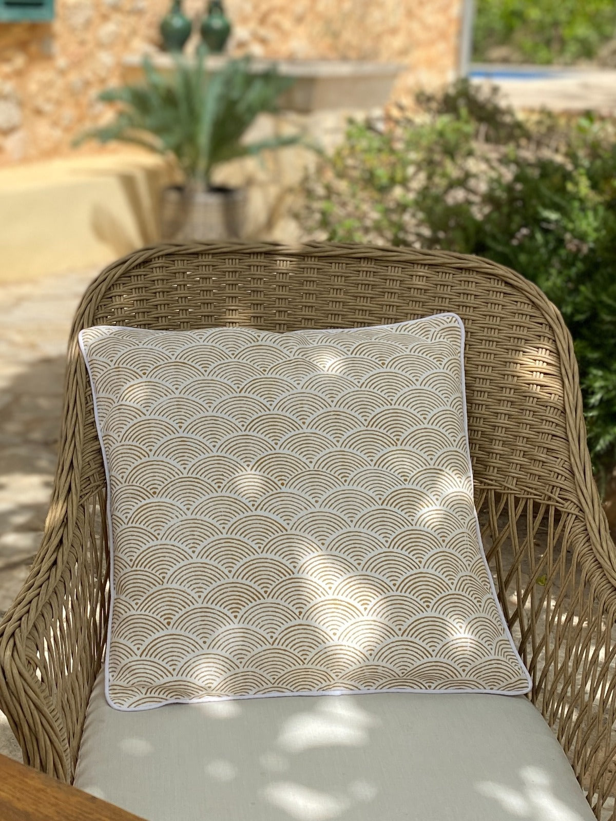 Coussin cumulus blockprint moutarde