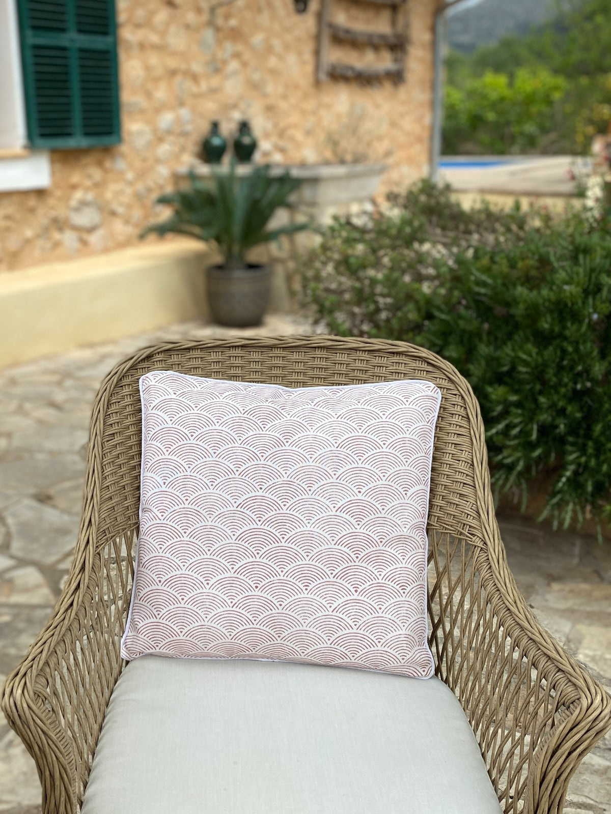 Coussin Cumulus blockprint rose