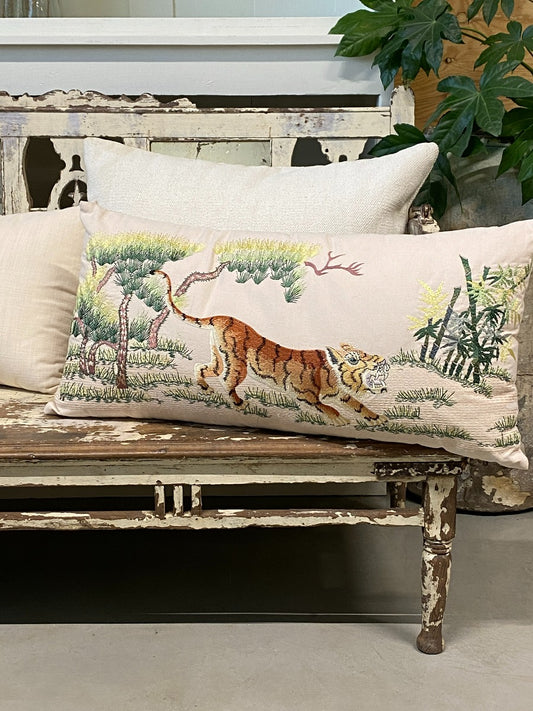 Crouching tiger cushion cover Warehouse