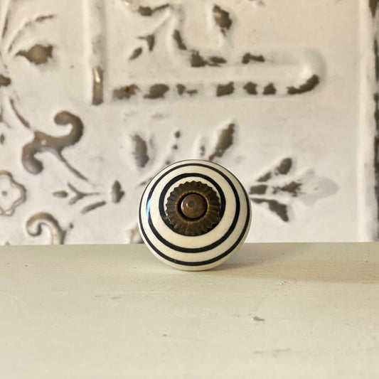 Knob white black MJ-409