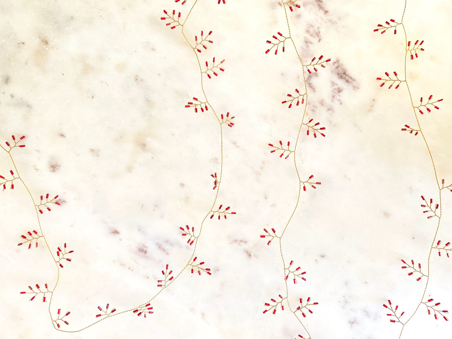 Guirlande de perles rouges WD41