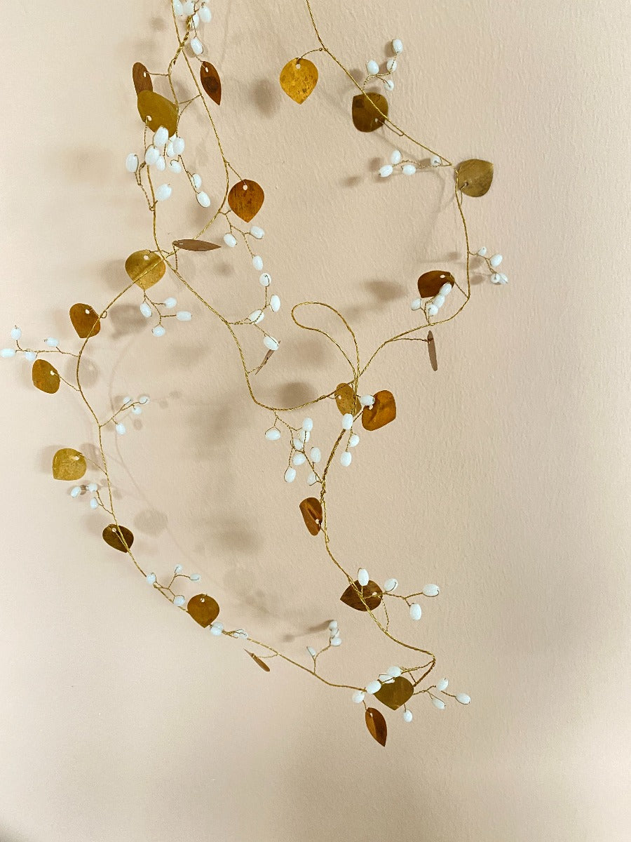 Garland witte bessen en goud EW-5559