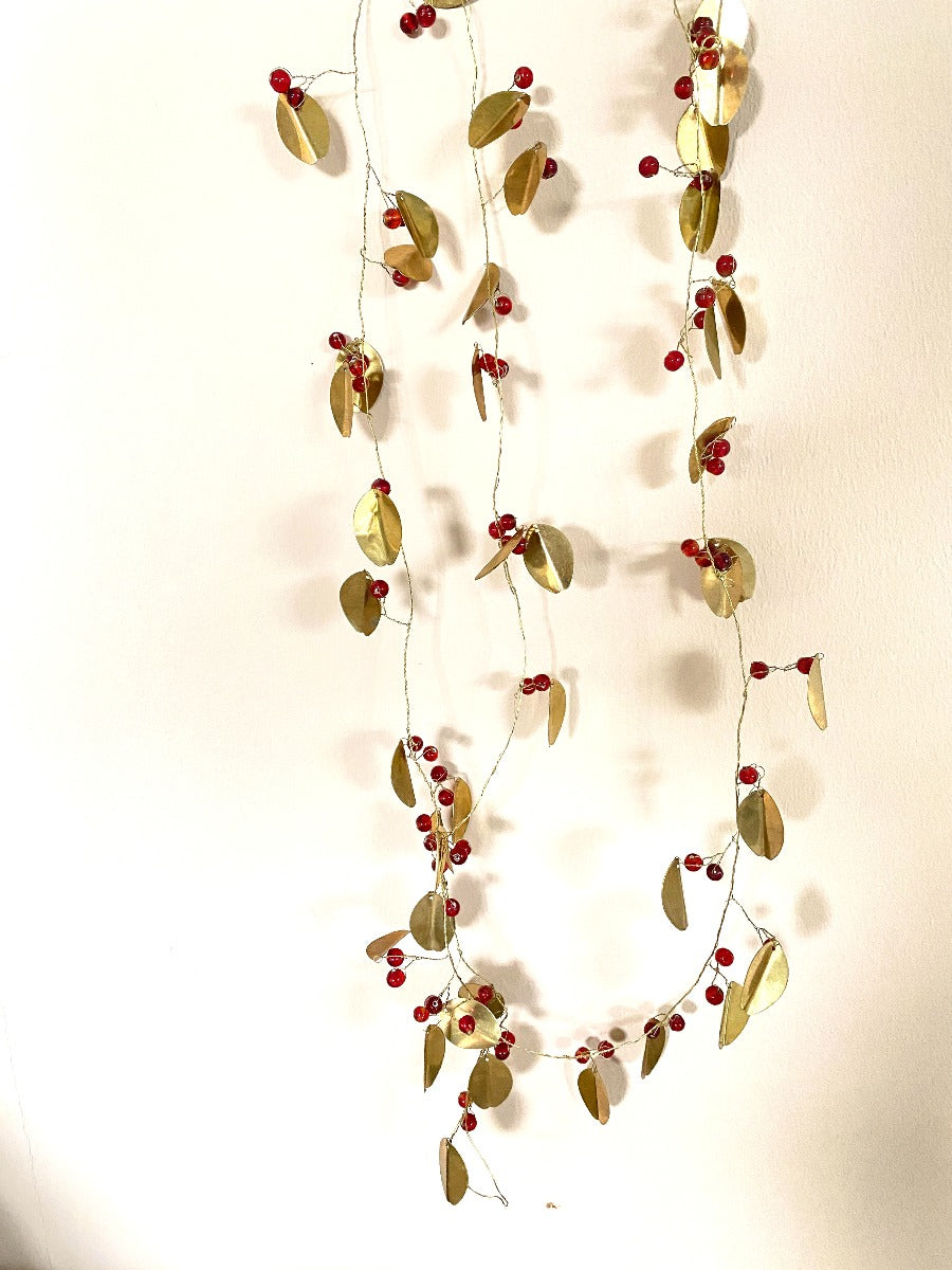 Garland leaves with red berries EW-4622B