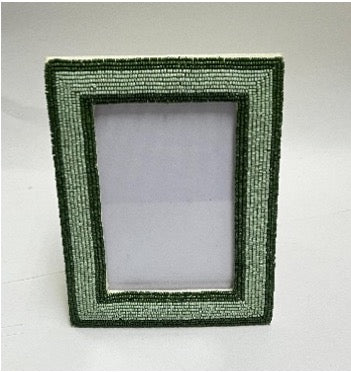 Beaded photo frame AKS011