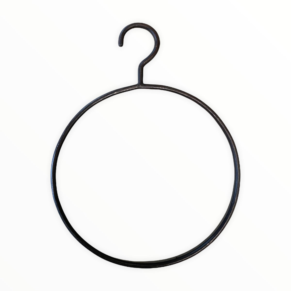 Metal hanger D006