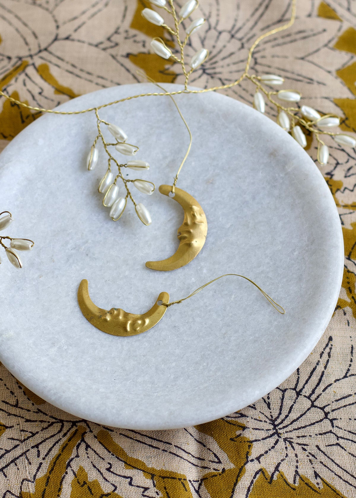 Tiny moon tag TI2113