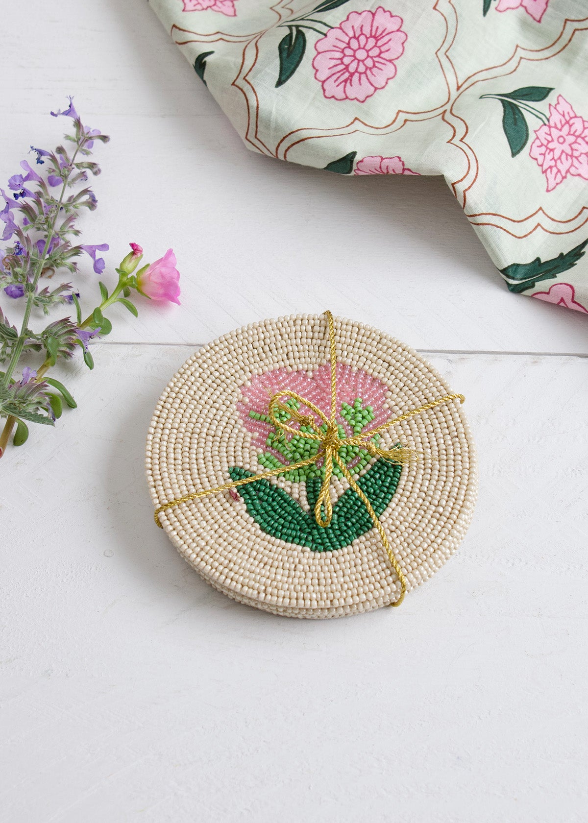 Tulip design beaded coasters s/4 AKS001