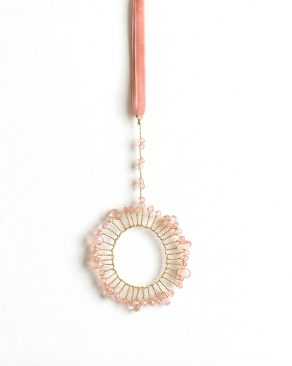 Roze glazen krans WD38