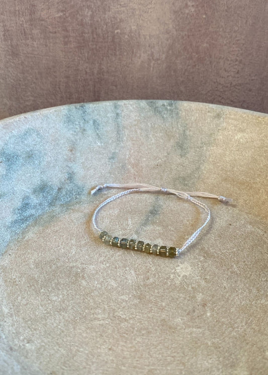 Bracelet white grey SI010