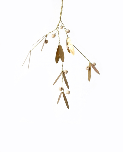 Branch with wooden bead TI1206