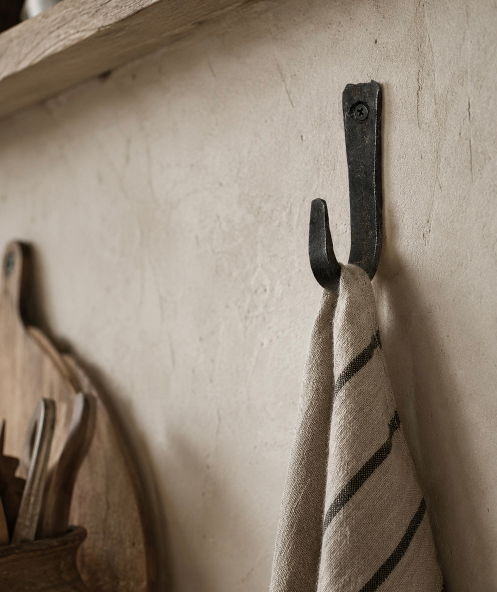 Hand forged iron hook EC8044