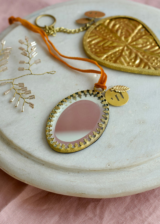 Oval mirror ornament TI2106