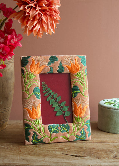 Folk Floral Photo Frame Soft Peach AKS589318B