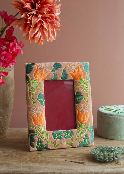 Folk Floral Photo Frame Soft Peach AKS589318B