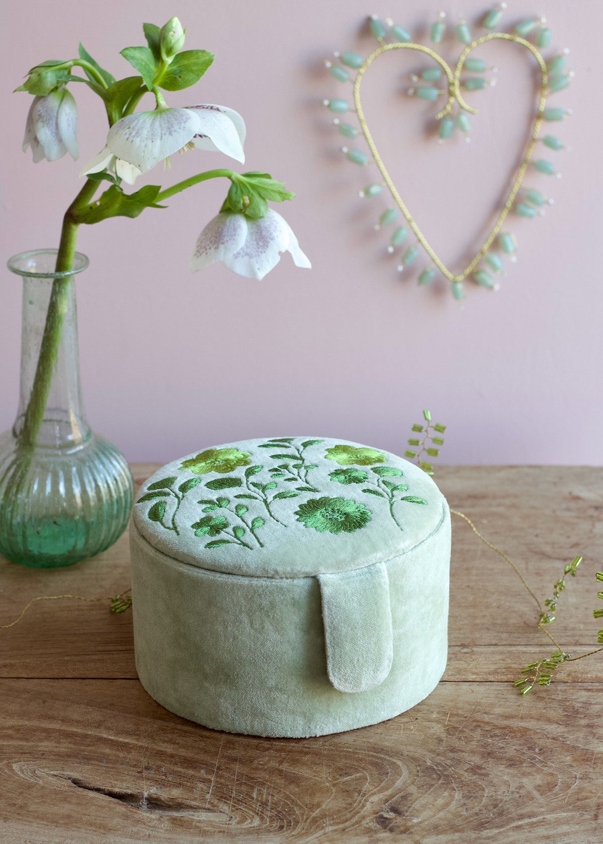 Celadon Mist large Heart WD142