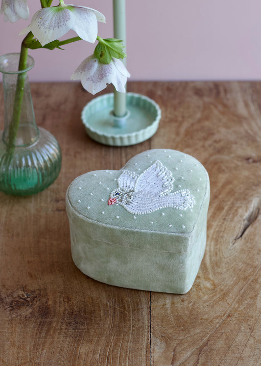 Heart Box Soft Green with White Dove AKS62859