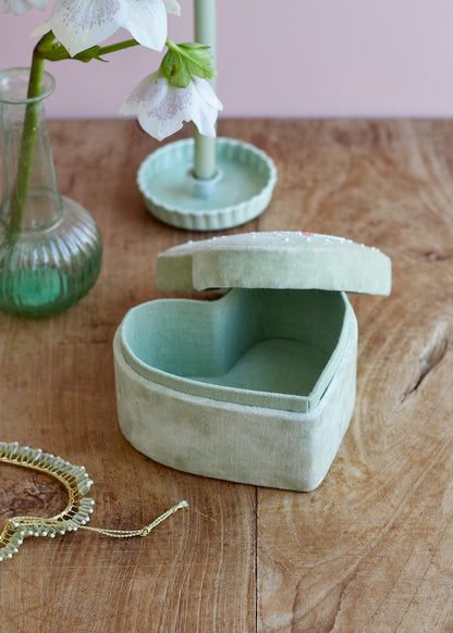 Heart Box Soft Green with White Dove AKS62859