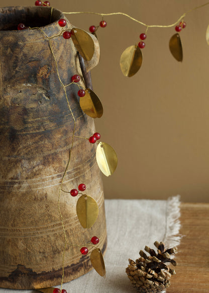 Garland leaves with red berries EW-4622B