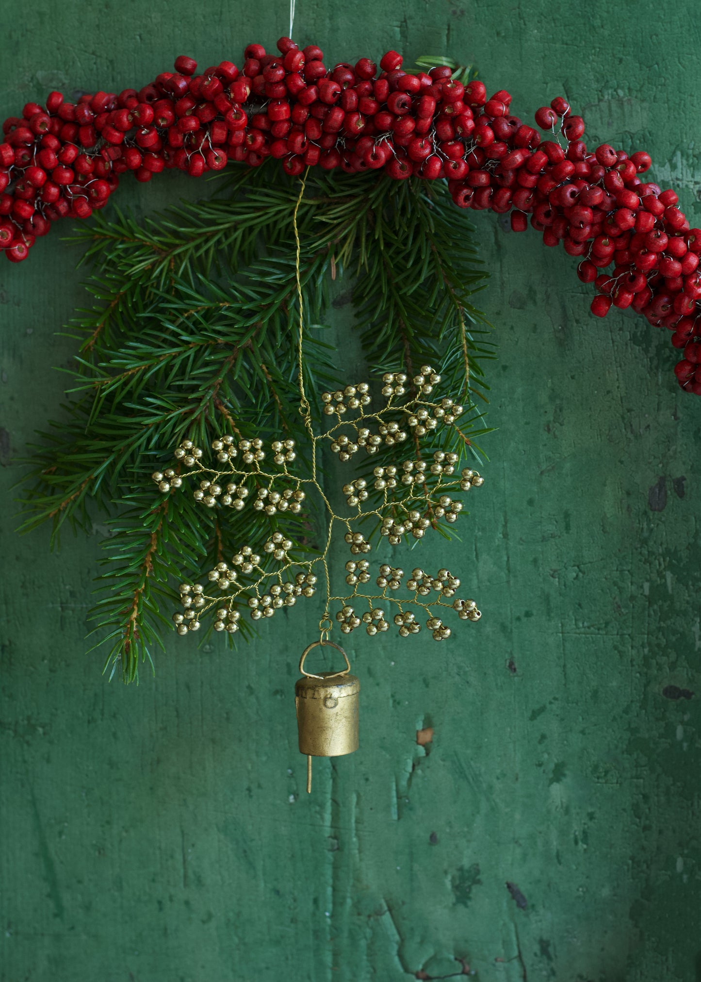 Wreath Red Berries L EW-5476