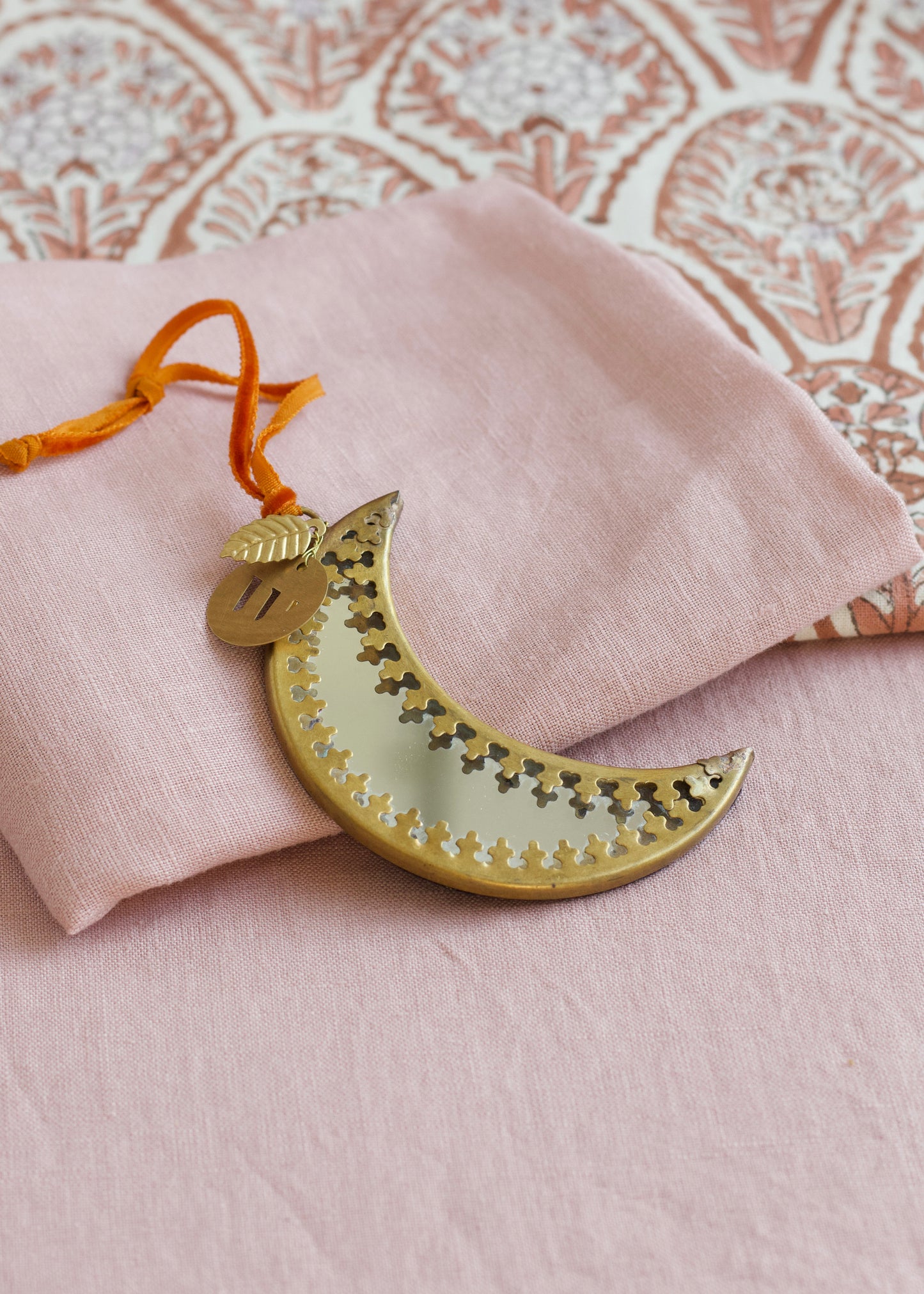 mirror ornament moon TI2137