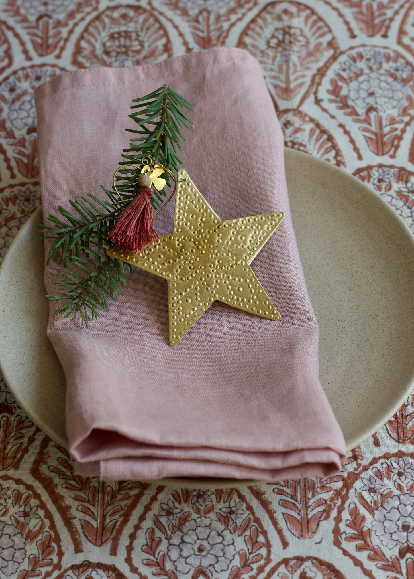 Star Ornament NAW682