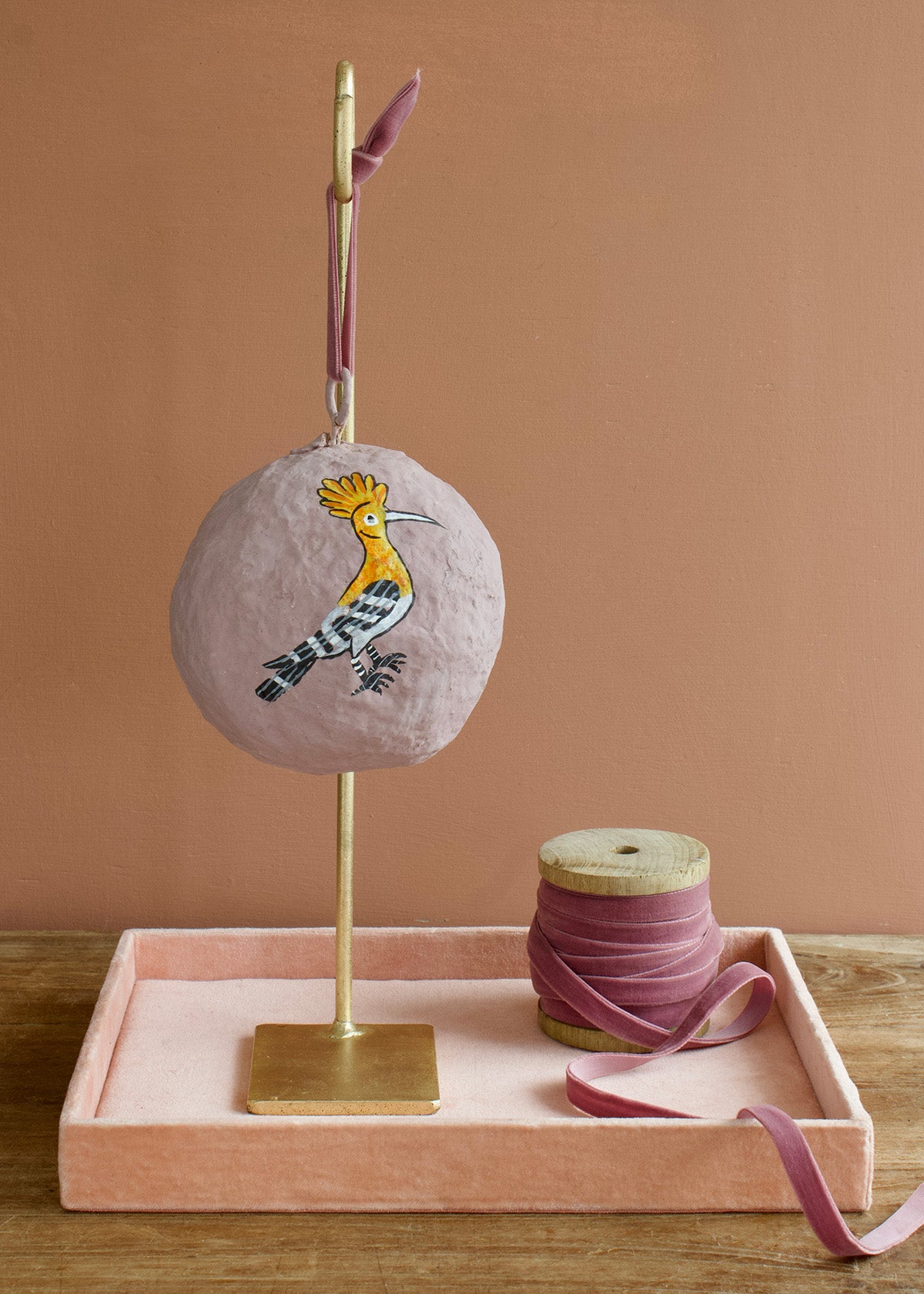 Papiermache-bal hoep MJ25464